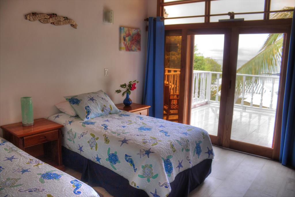 The Isabela Beach House Puerto Villamil Exterior foto